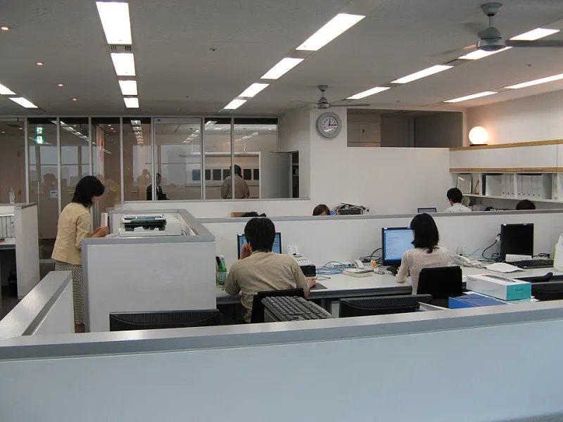 Quiet Quittin' Energy: How Japanese Office Vlogs Became America's Favorite Anti-Hustle Watch